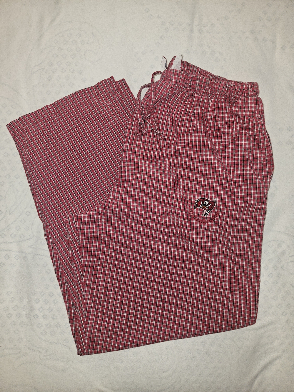 NFL Tampa Bay Buccaneers Pajama Pants Men L Red Plaid Lounge Sleepwear Logo